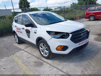 1FMCU0F76HU****** 2017 Ford Escape