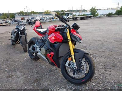 ZDMFAK6W7SB****** 2025 Ducati Streetfighter