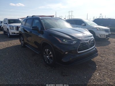 5TDKDRAH1PS****** 2023 Toyota Highlander