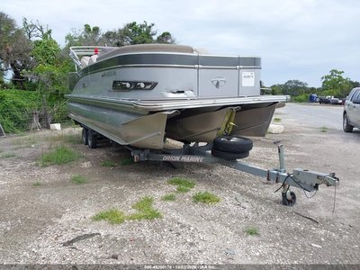 DVN3325***** 2022 Tahoe Pontoon