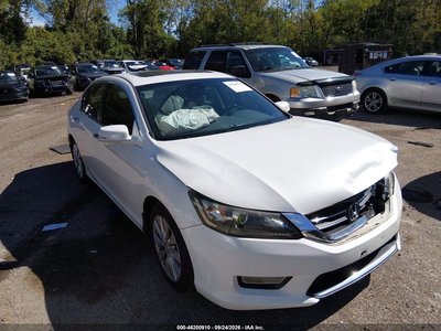 1HGCR2F84DA****** 2013 Honda Accord