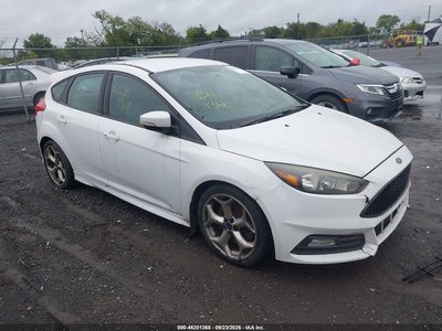 1FADP3L91GL****** 2016 Ford Focus St