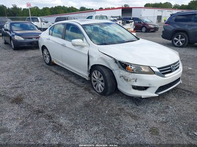 1HGCR2F86DA****** 2013 Honda Accord