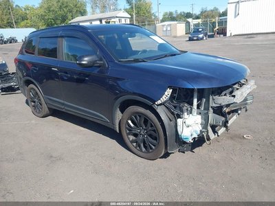 JA4AZ3A31JZ****** 2018 Mitsubishi Outlander