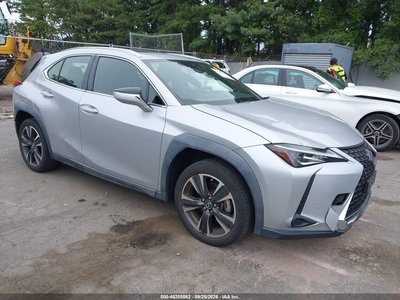 JTHY3JBH9K2****** 2019 Lexus UX