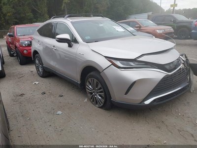 JTEAAAAH6MJ****** 2021 Toyota Venza