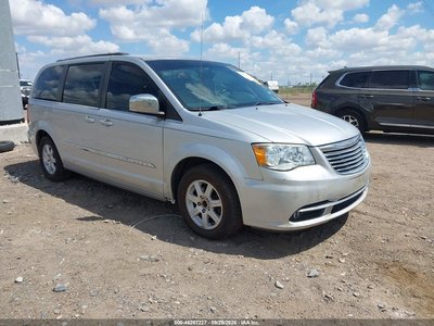 2C4RC1CG3CR****** 2012 Chrysler Town & Country