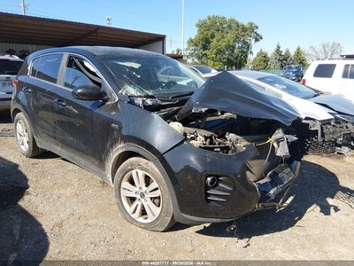 KNDPMCAC5H7****** 2017 Kia Sportage