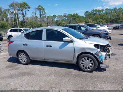 3N1CN7AP5KL****** 2019 Nissan Versa
