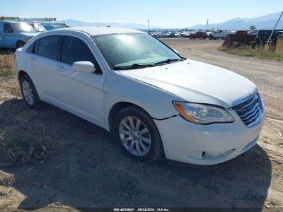 1C3CCBBB4DN****** 2013 Chrysler 200