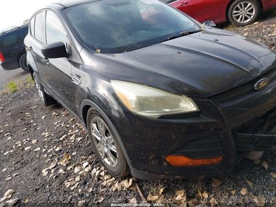 1FMCU0F77GU****** 2016 Ford Escape