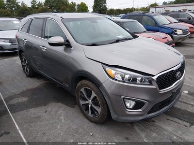 5XYPHDA5XGG****** 2016 Kia Sorento