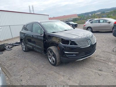 5LMCJ1D90HU****** 2017 Lincoln MKC
