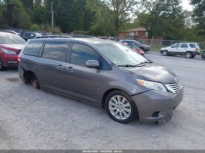 5TDYK3DC6BS****** 2011 Toyota Sienna