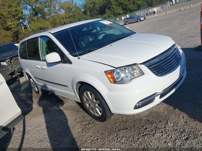 2C4RC1BG7GR****** 2016 Chrysler Town & Country