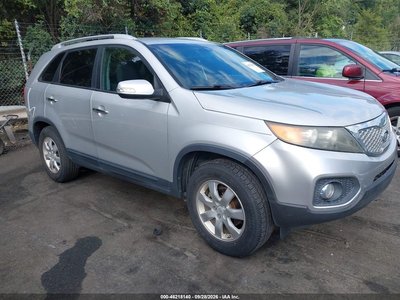 5XYKT3A19BG****** 2011 Kia Sorento