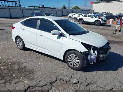 KMHCT4AE5FU****** 2015 Hyundai Accent