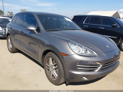 WP1AA2A20BL****** 2011 Porsche Cayenne