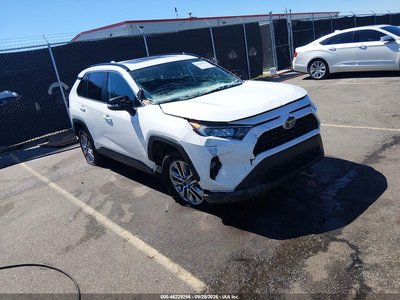 2T3C1RFV2KW****** 2019 Toyota RAV4