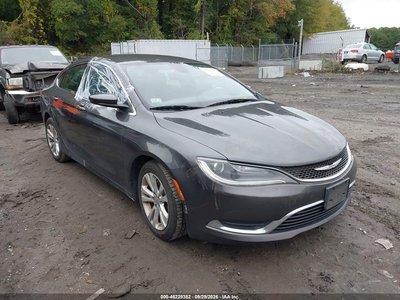 1C3CCCAB5GN****** 2016 Chrysler 200