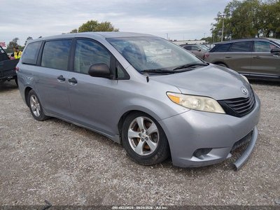 5TDZK3DC4BS****** 2011 Toyota Sienna