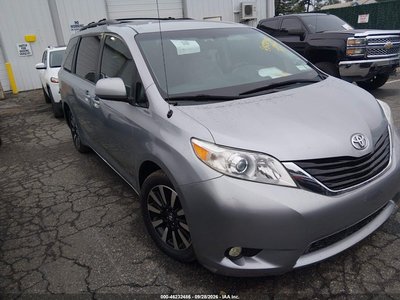 5TDJK3DC3BS****** 2011 Toyota Sienna