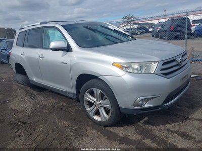 5TDDK3EH1DS****** 2013 Toyota Highlander