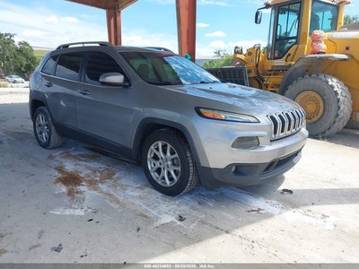 1C4PJLCSXGW****** 2016 Jeep Cherokee
