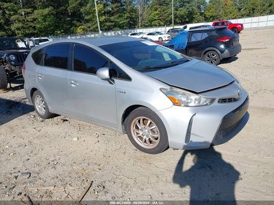 JTDZN3EU6FJ****** 2015 Toyota Prius V