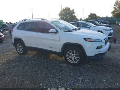 1C4PJMCS9GW****** 2016 Jeep Cherokee