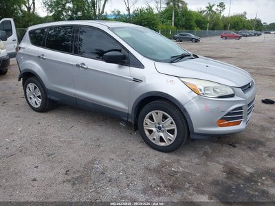 1FMCU0F71GU****** 2016 Ford Escape