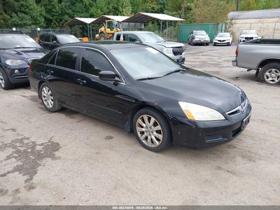 1HGCM66807A****** 2007 Honda Accord