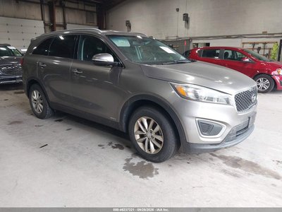 5XYPGDA34HG****** 2017 Kia Sorento