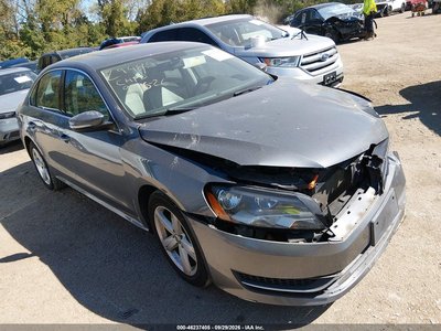 1VWBP7A37DC****** 2013 Volkswagen Passat