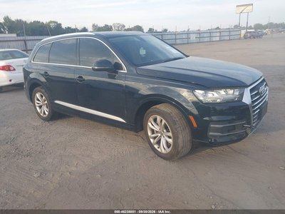 WA1LAAF72HD****** 2017 Audi Q7
