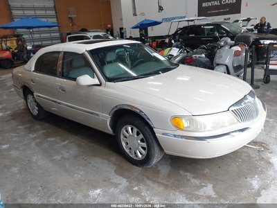 1LNHM97V92Y****** 2002 Lincoln Continental