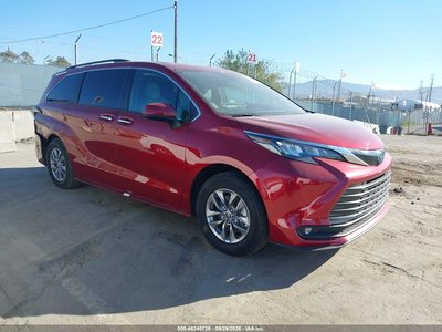 5TDYRKEC2TS****** 2026 Toyota Sienna Hybrid