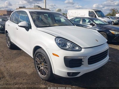 WP1AA2A28HK****** 2017 Porsche Cayenne