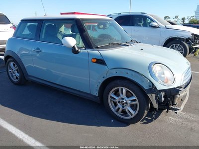 WMWSU3C52DT****** 2013 MINI Hardtop