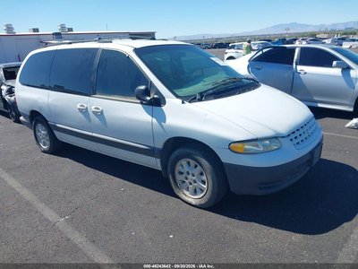 2C4GJ44G6YR****** 2000 Chrysler Grand Voyager