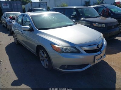 19VDE1F57DE****** 2013 Acura ILX
