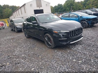 ZN661XUL8KX****** 2019 Maserati Levante