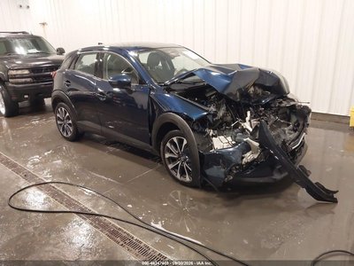 JM1DKFC72K1****** 2019 Mazda CX-3