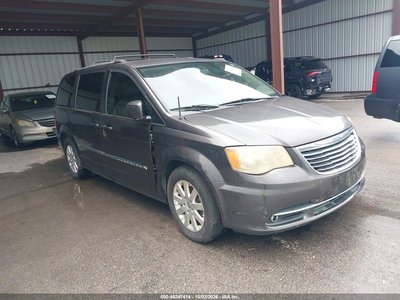 2C4RC1BG3FR****** 2015 Chrysler Town & Country