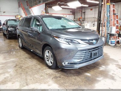 5TDZSKFC2SS****** 2025 Toyota Sienna