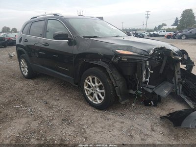 1C4PJMCB8GW****** 2016 Jeep Cherokee