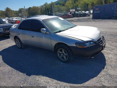 1HGCG56442A****** 2002 Honda Accord