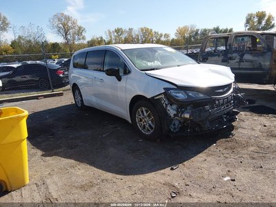 2C4RC1CG2RR****** 2024 Chrysler Voyager