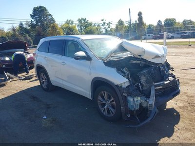 5TDKKRFH5FS****** 2015 Toyota Highlander