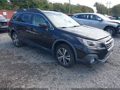 4S4BSAKC1J3****** 2018 Subaru Outback